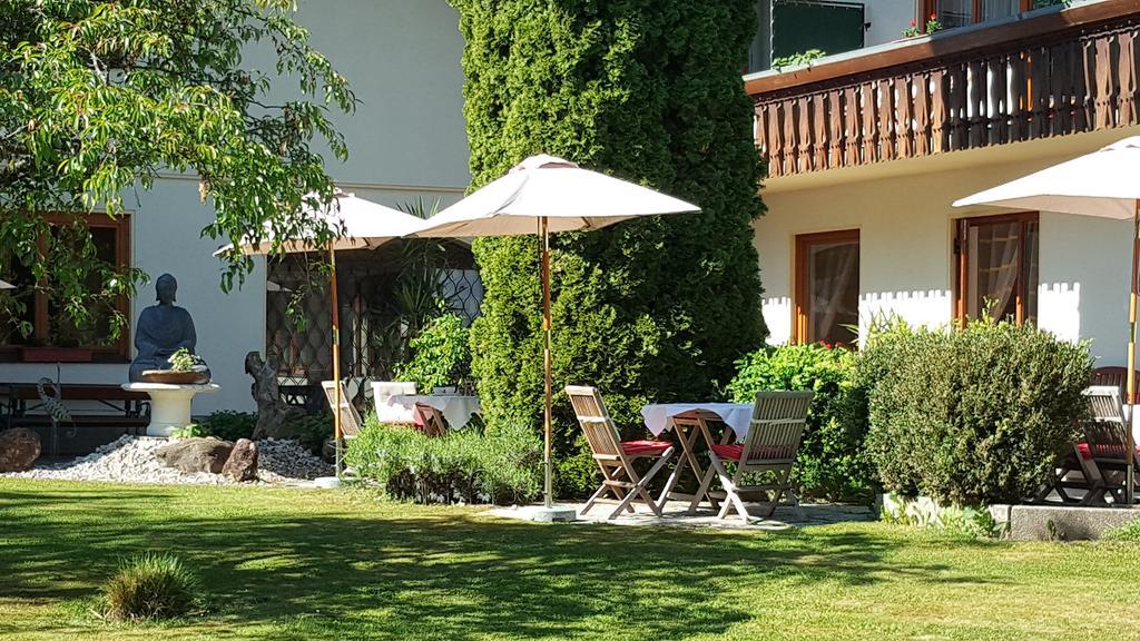 Beautyfarm Landhaus Servus Фельден-ам-Вёртер-Зе Экстерьер фото
